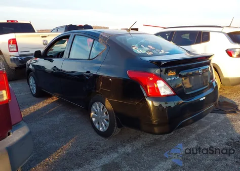 2015 Nissan Versa 1.6 S+ из США, поврежденный, VIN 3N1CN7AP7FL951460